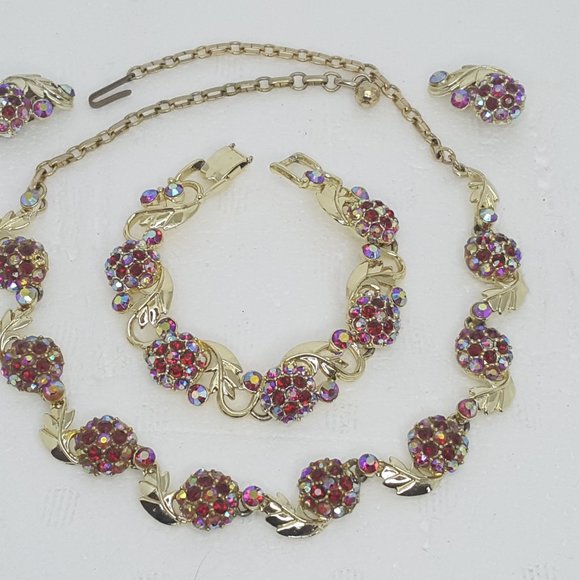 Vtg. Raspberry Rhinestone Set - Picture 13 of 16